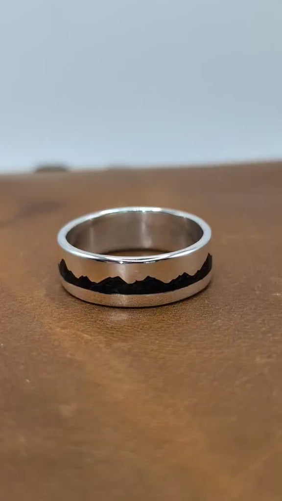 Onyx inlay mountain ring in sterling silver